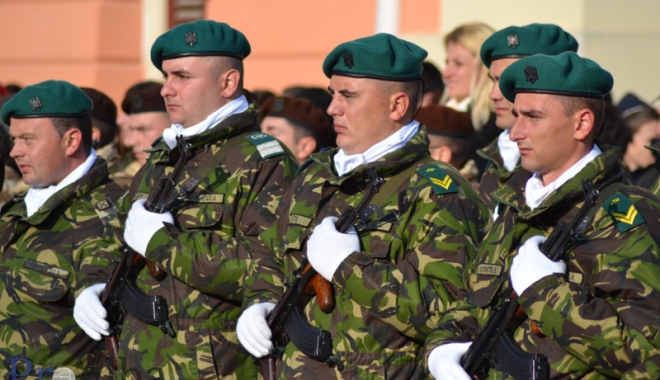 Se recrutează elevi de liceu, clasa a X-a și a XI-a, pentru Colegiul Militar. Ce condiții trebuie îndeplinite - serecruteaza-1467217565.jpg