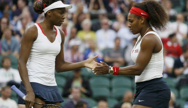 Tenis, Wimbledon / Serena câștigă duelul surorilor Williams și se califică în sferturile de finală - serena-1436201437.jpg