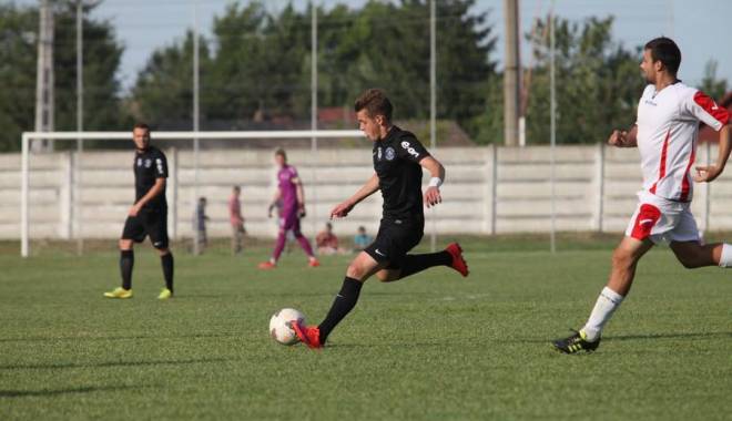 Fotbal Liga III: Cele 77 de echipe, împărțite în cinci serii - serieliga3-1438084475.jpg