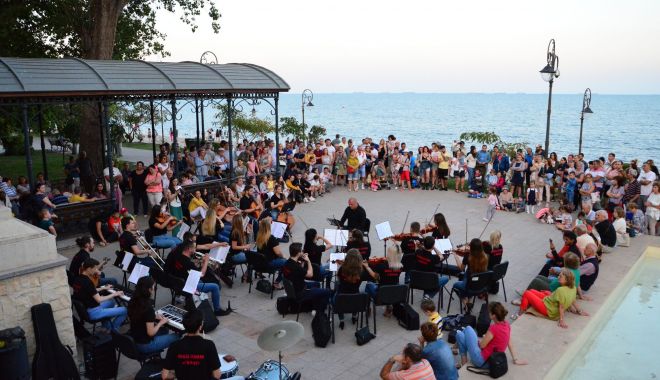 Seri magice la malul mării, cu orchestra simfonică - serimagice-1566208886.jpg