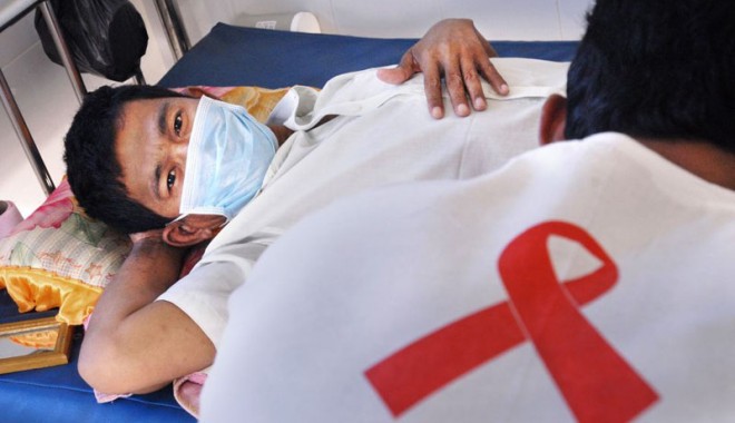 Mai puține victime ale virusului HIV - seropozitivii-1321896547.jpg