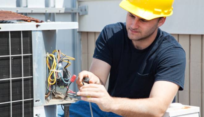 Serviciile prestate întreprinderilor au crescut cu 5,8% - servicii1-1421339052.jpg