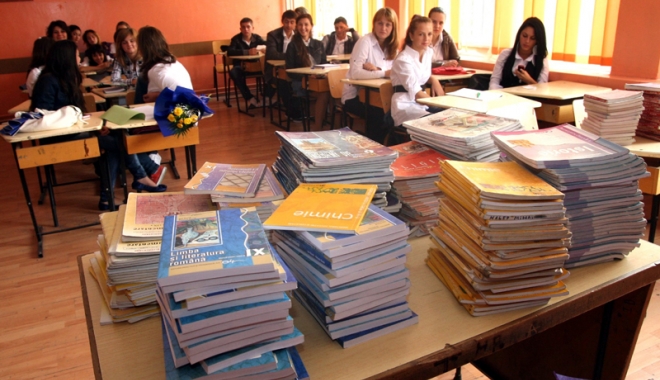 Se schimbă manualele și programa școlară! - seschimbamanualele-1497543942.jpg