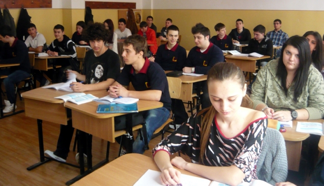 Se scurtează vacanța de vară! Iată structura anului școlar 2017-2018 - sescurteazavacanta-1486052294.jpg