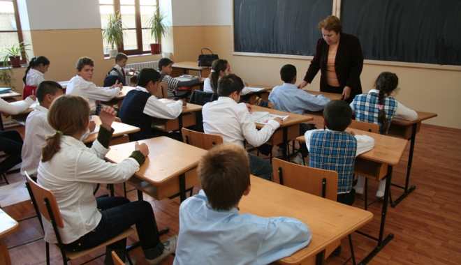 Se simulează din nou altă probă scrisă a examenelor naționale - sesimuleaza-1489598880.jpg