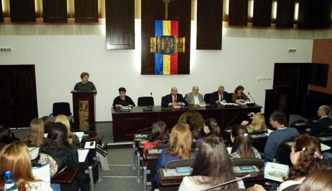 Palmaresul Sesiunii de Comunicări Științifice a Studenților Economiști - sesiuneadepremiicomunicaristiint-1364826724.jpg