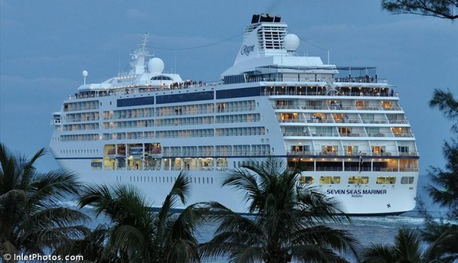 Nava de croazieră Seven Seas Mariner a ajuns în portul Constanța - sevenseasmariner-1342254788.jpg