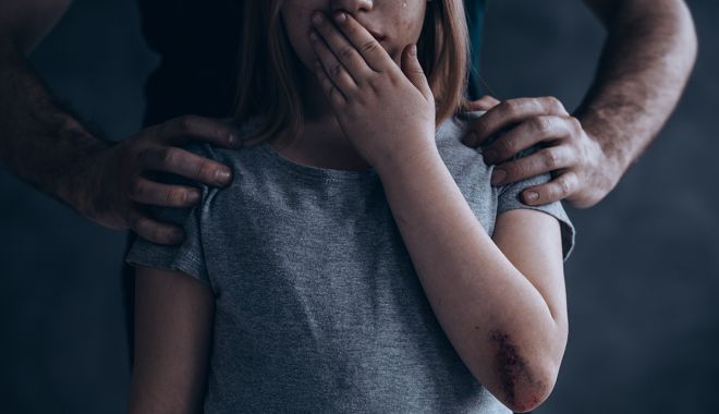 Salvați Copiii solicită schimbarea prevederii din Codul Penal referitoare la actul sexual cu un minor sub 16 ani