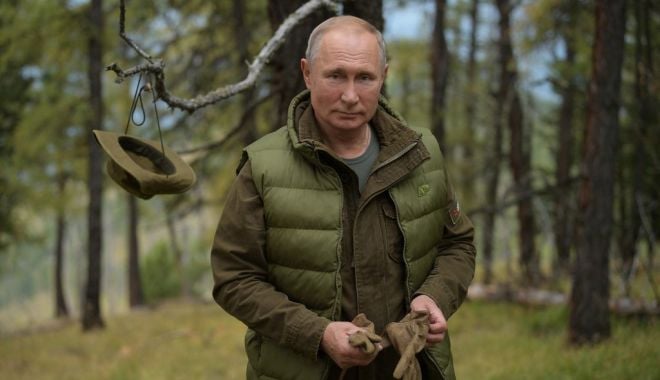 Vladimir Putin a fost declarat din nou cel mai atragător bărbat din Rusia - sexyputin11-1617446517.jpg