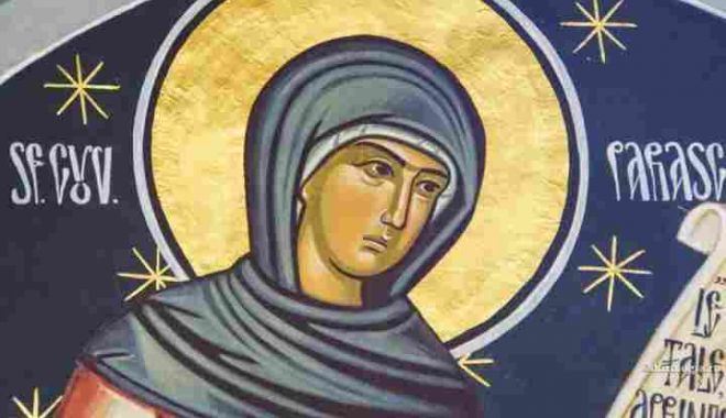 Peste 42.000 de români îşi serbează onomastica de Sfânta Cuvioasă Parascheva - sfantaparascheva-1697217903.jpg