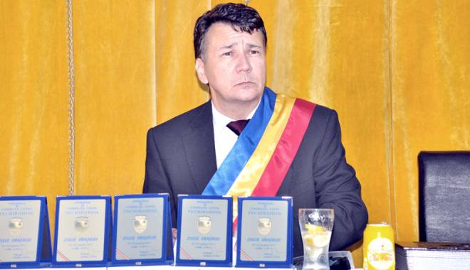 Sfârșit de carieră politică pentru fostul primar Adrian Stan. A fost condamnat la închisoare - sfarsitdecarierapoliticapentruad-1456333764.jpg