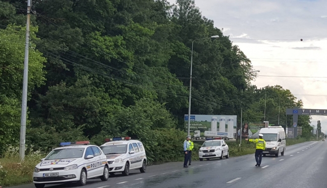 Avertizare meteo de ploi / Ce vă sfătuiesc polițiștii rutieri - sfaturipolitisti-1475836519.jpg