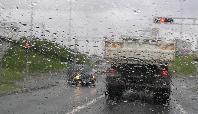 PROGNOZA METEO pe două săptămâni. Vreme oscilantă! Ploi și temperaturi scăzute, dar și soare și cald - sfaturivremeploioasa-1503320502.jpg