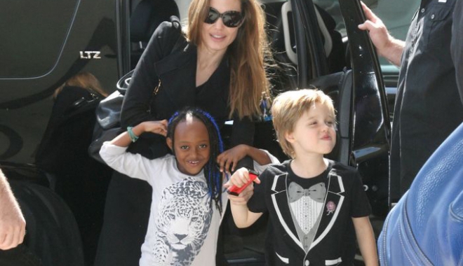 ȘOC ÎN LUMEA MONDENĂ! Fiica Angelinei Jolie și a lui Brad Pitt se pregătește pentru operația de schimbare de sex! A început deja să ia hormoni! - shilohpitt3-1498979336.jpg
