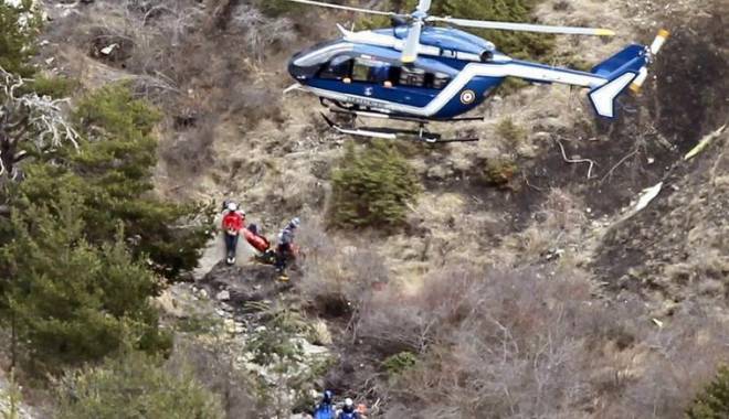 Detalii terifiante! Cum a decurs ultima discuție între pilot și copilotul care a prăbușit avionul - showimage-1427382374.jpg