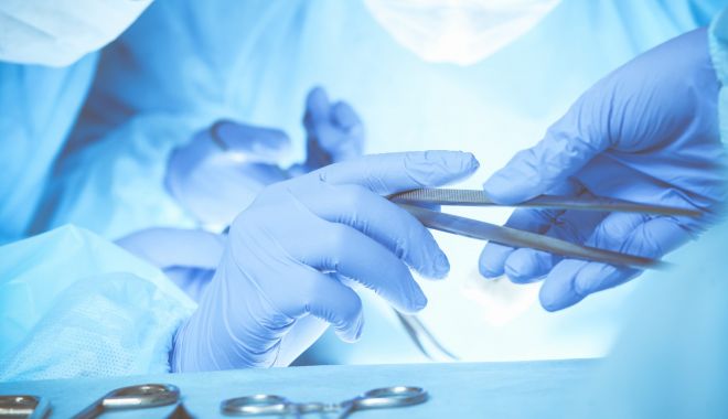 Medicul acuzat că refolosea stimulatoare cardiace extrase din cadavre, arestat preventiv - shutterstock1659697855scaled-1676736638.jpg