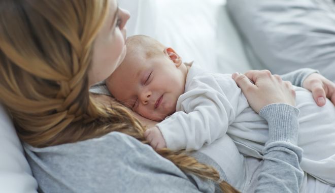 Studiu. Anticorpii împotriva coronavirusului se transmit de la mamă la făt - shutterstock390833533-1611994580.jpg