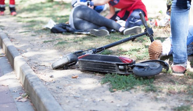 8 morți și peste 130 de grav răniți în accidente cu trotinete electrice