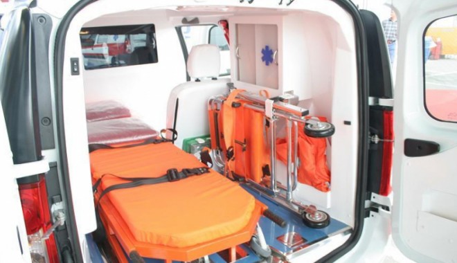 Tupeu de hoț: a furat o ambulanță - siab07daciamcvambulanta31611600-1409487373.jpg