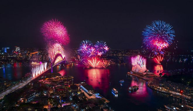 GALERIE FOTO. Spectacol de artificii la Sidney, în noaptea dintre ani - sidnez-1640964064.jpg