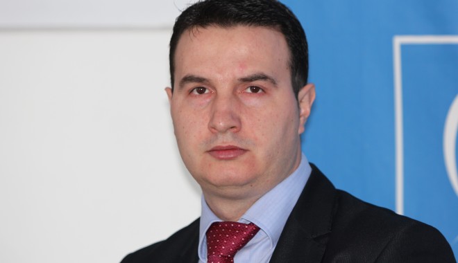 Forța Civică Constanța a oferit cadouri copiilor - silviucalota-1366969279.jpg
