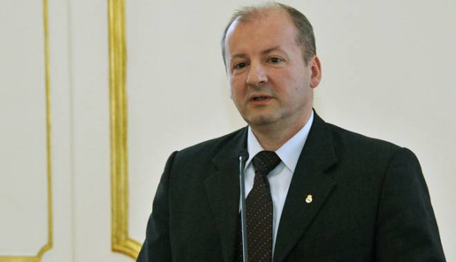 E oficial! Istvan Simicsko în funcția de ministru al Apărării - simicskoistvan-1441887941.jpg