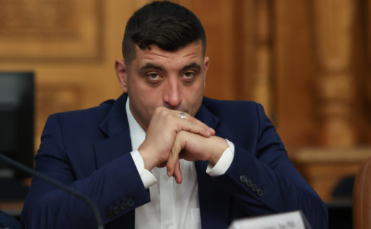 E oficial: Ciolacu va cere Ucrainei și Republicii Moldova să comunice de ce George Simion are interdicție de intrare pe teritoriile lor - simionnn538x332-1706711348.jpg