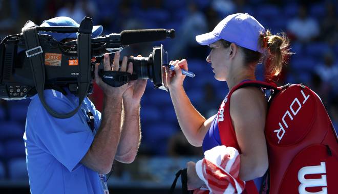 Tenis / Simona Halep s-a calificat în optimile de finală ale Australian Open / GALERIE FOTO - simona2-1422005316.jpg