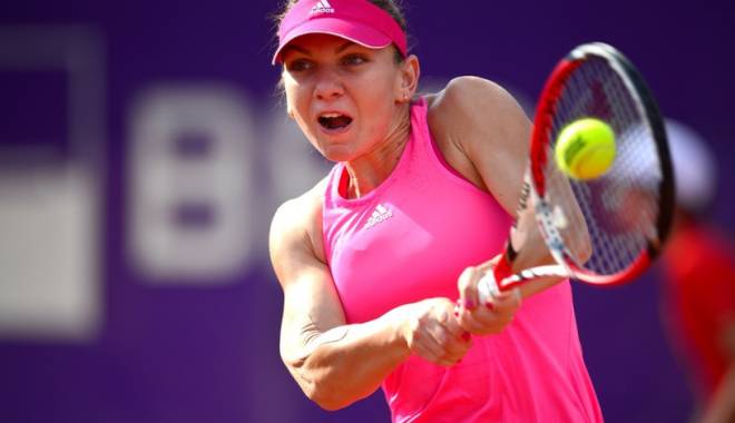 VICTORIE! Simona Halep e în semifinale la Toronto! - simonah-1439579047.jpg