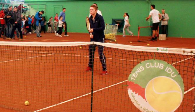 Simona Halep și Horia Tecău joacă tenis cu 350 de copii, la Club Idu - simonahalep-1417802289.jpg