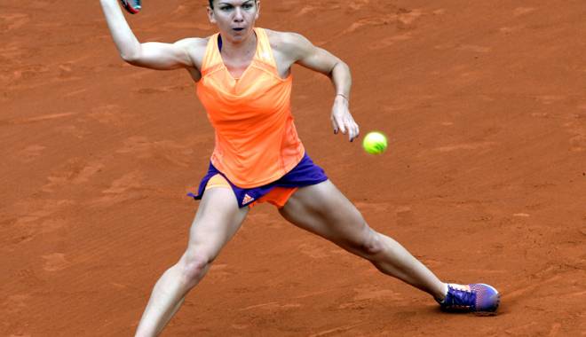 Simona Halep o va înfrunta pe Garbine Muguruza, în primul meci de la Stuttgart - simonahalep-1429636416.jpg