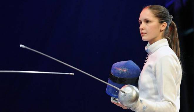 Medalie de argint pentru echipa feminină de spadă a României - simonapop102068800-1444392061.jpg