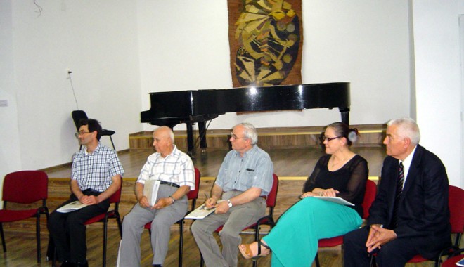 Lupta pentru păstrarea tradițiilor  și obiceiurilor dobrogene - simpoyion2-1402939449.jpg