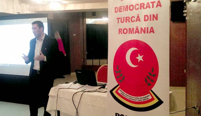 Comunitatea musulmană l-a sărbătorit pe întemeietorul Turciei moderne - simpozionataturk132-1447688977.jpg