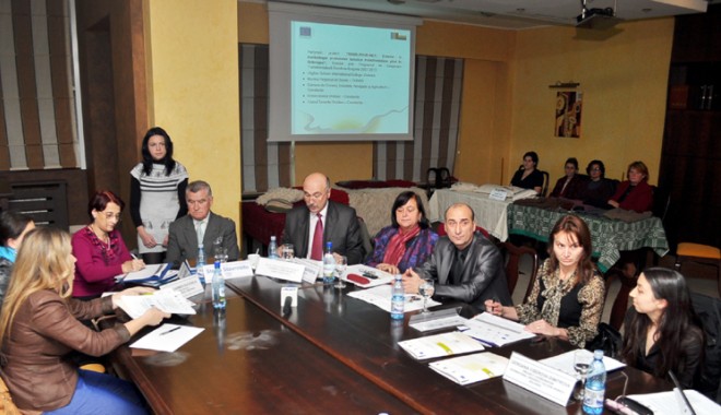 Lista obiectivelor turistice din Dobrogea promovate cu bani europeni - simpozionccina16-1320079615.jpg