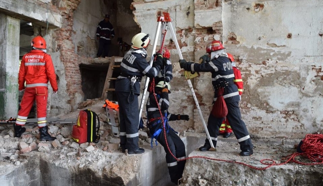 A fost activat planul ROȘU de intervenție. Desfășurare impresionantă de forțe în Constanța și restul țării - simulare-1477988379.jpg