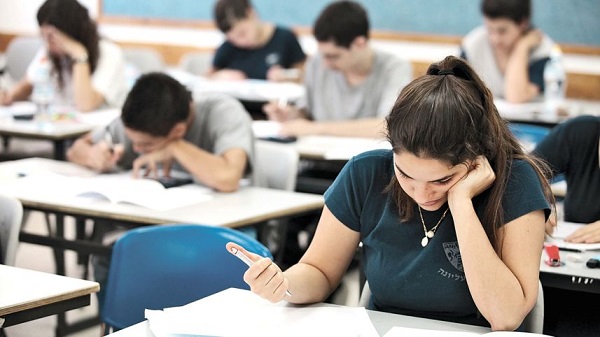 Simulare evaluare națională / EMOȚII PENTRU ELEVI. Se publică notele! - simulari1520159988-1521184485.jpg