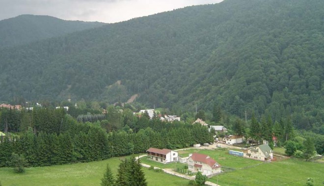 Mergem la munte? S-a lansat un nou program, cu prețuri speciale - sinaia-1366037643.jpg