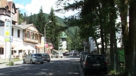 Regele Mihai a donat orașului Sinaia peste 27.000 de metri pătrați de drumuri forestiere - sinaia74851100-1314346263.jpg