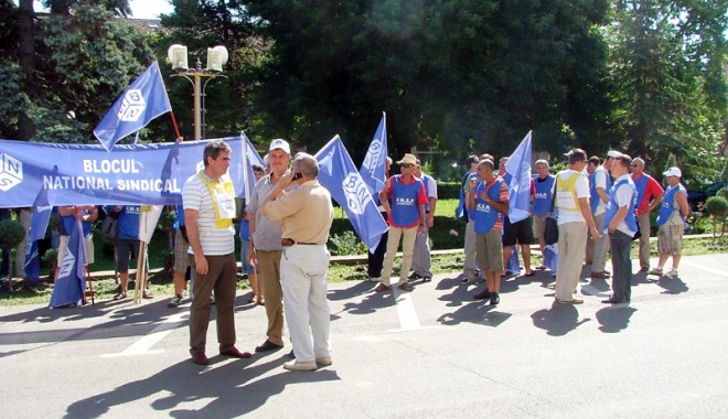 Cum au împărțit sindicatele și patronii economia - sindicate-1315847681.jpg