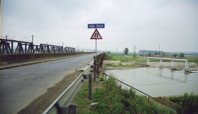 O fetiță de 12 ani aflată cu părinții la picnic s-a înecat în Siret - siret-1375623080.jpg