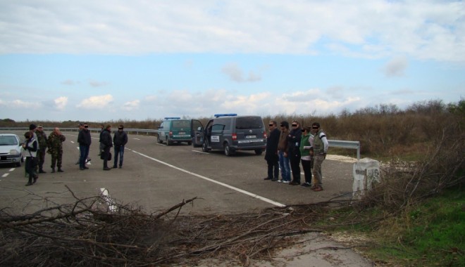 Migranți sirieni depistați la 