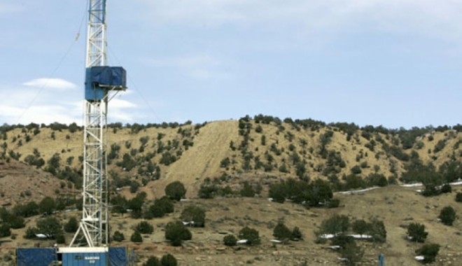 Chevron a obținut acordul de mediu pentru amplasarea sondelor de foraj de explorare a gazelor de șist în Vaslui - sist-1373559361.jpg