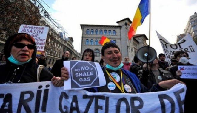 Noi proteste față de exploatarea gazelor de șist - sist-1391936818.jpg