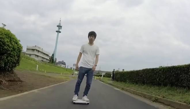 Japonezii au inventat cel mai tare mijloc de deplasare / VIDEO - skate-1439312761.jpg