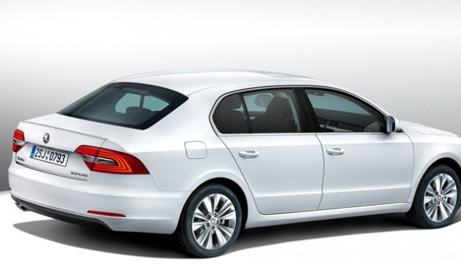 Skoda Superb, schimbare radicală  de look - skodasuperb-1373809238.jpg