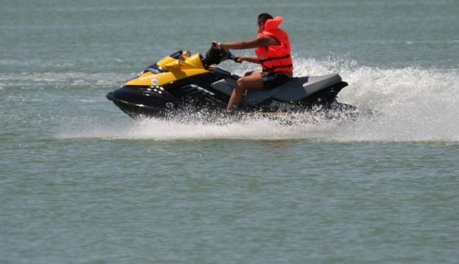 Accident teribil la Eforie Nord! Doi tineri au fost spulberați de un jetski / Apelul disperat al unei mame al cărei fiu a fost grav rănit