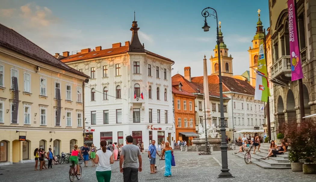 Slovenia: Proiect de lege pentru interzicerea accesului pe rețelele de socializare al minorilor sub 15 ani - slovenia-1770369028.webp