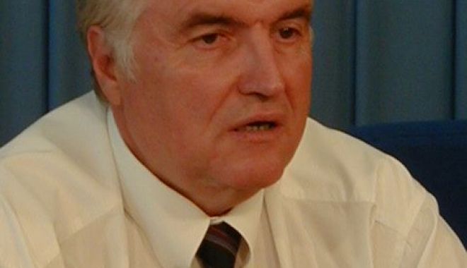 Fostul prefect Gheorghe Martin va fi înmormântat mâine - slujba-1581945116.jpg