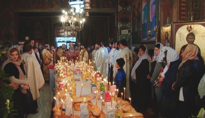 Slujbă specială pentru deținuții de la Poarta Albă - slujbaspeciala-1461503598.jpg